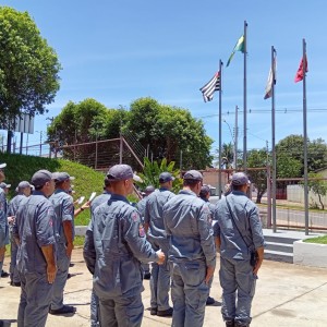 Solenidade no 14º Grupamento de Bombeiros marca o Dia da Bandeira em Presidente Prudente